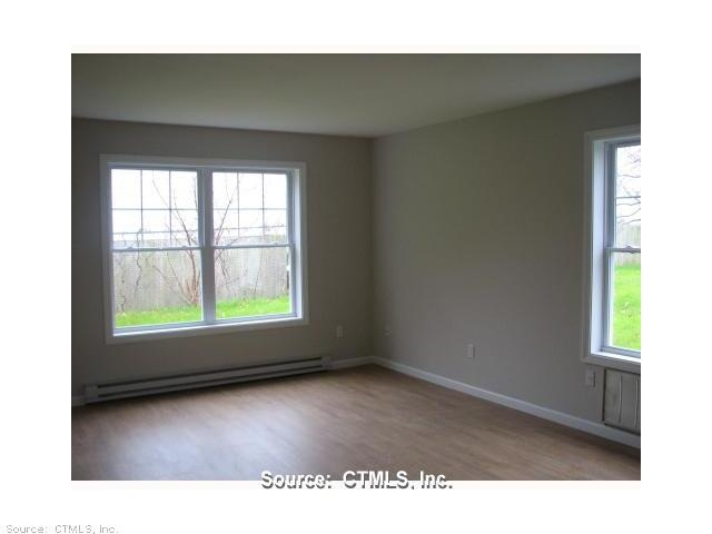 35 Warwick St, New Haven, CT 06513 - photo 1