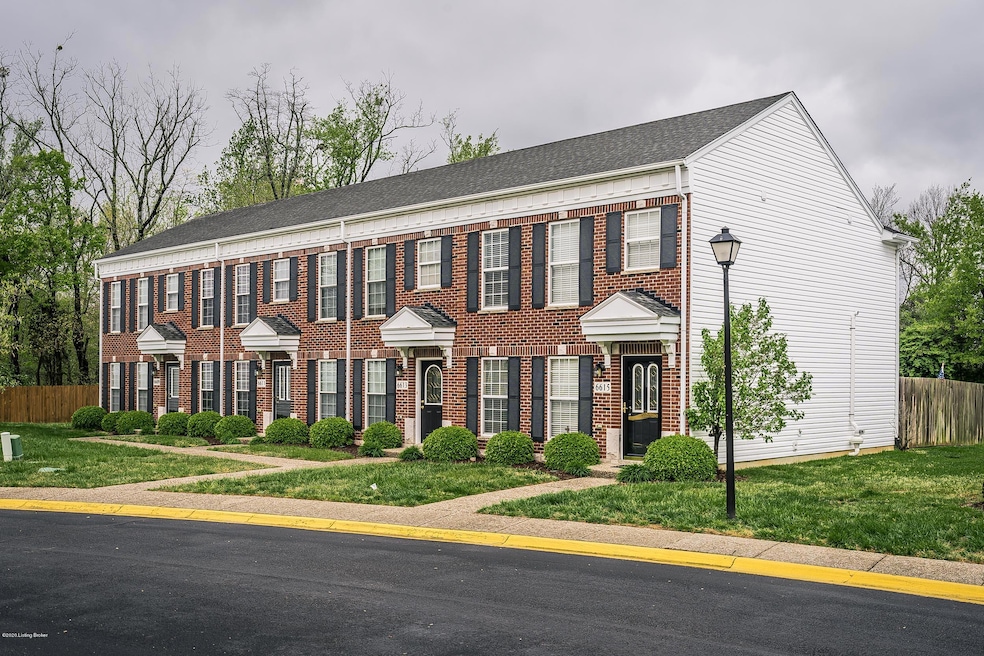 6611 Arbor Creek Dr unit 2, Louisville, KY 40228 - photo 1