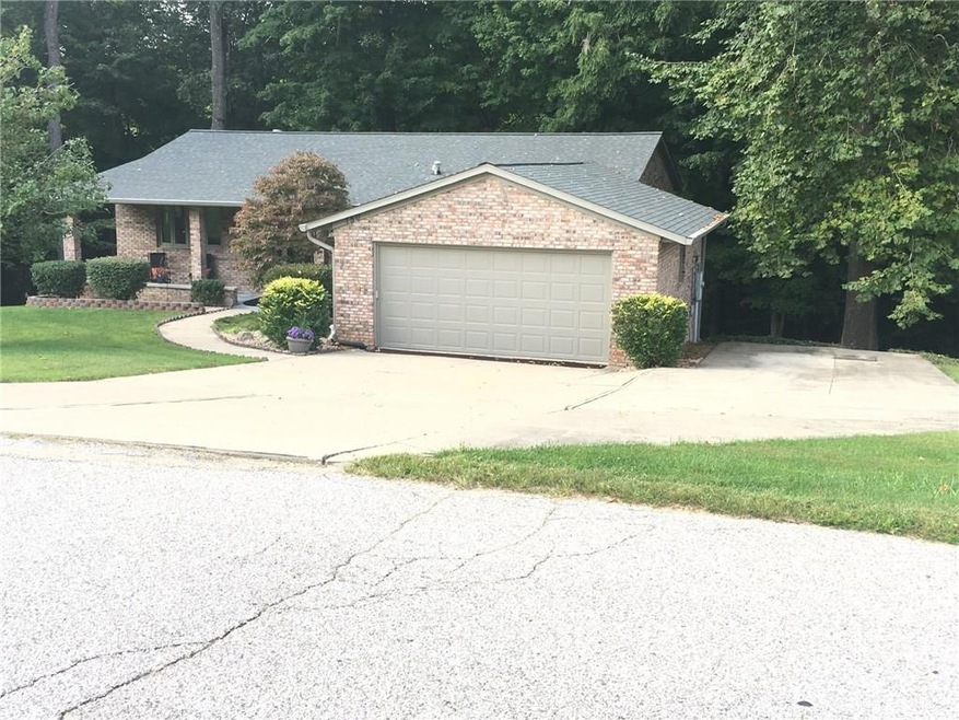 Welcome to 150 Boring Place nestled in the Lake Deturk Conservancy