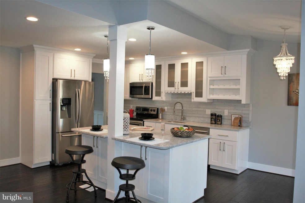 12239 Tildenwood Dr, Rockville, MD 20852 - photo 1