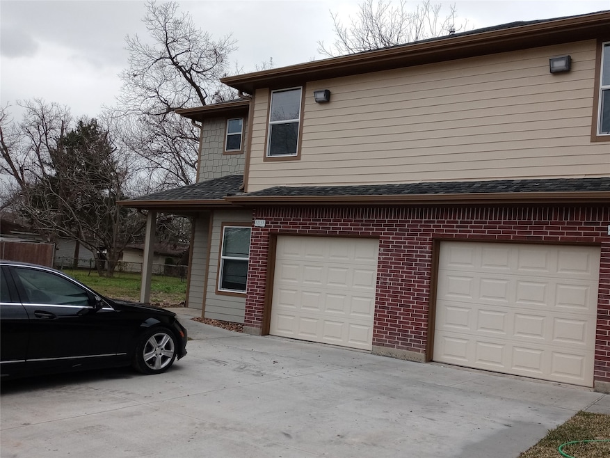 8212 Sealey St, Houston, TX 77088 - photo 1