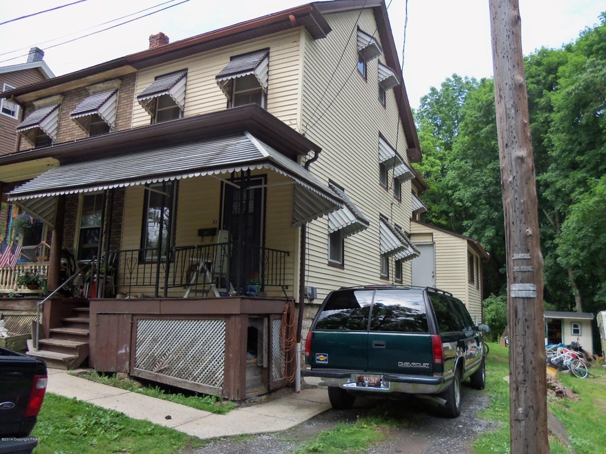 31 E 3rd St, Jim Thorpe, PA 18229 - photo 1