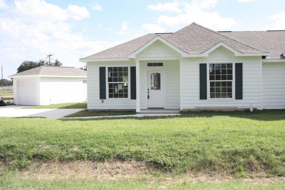 420 Mechanic St unit A, Tomball, TX 77375 - photo 1