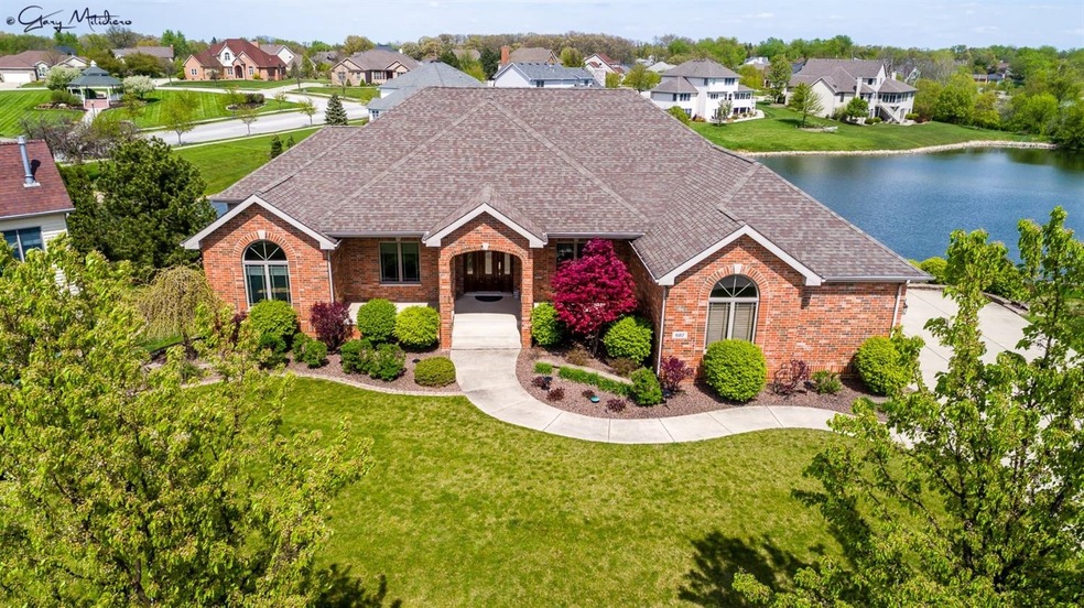 687 Davis Ct, Crown Point, IN 46307 - photo 1