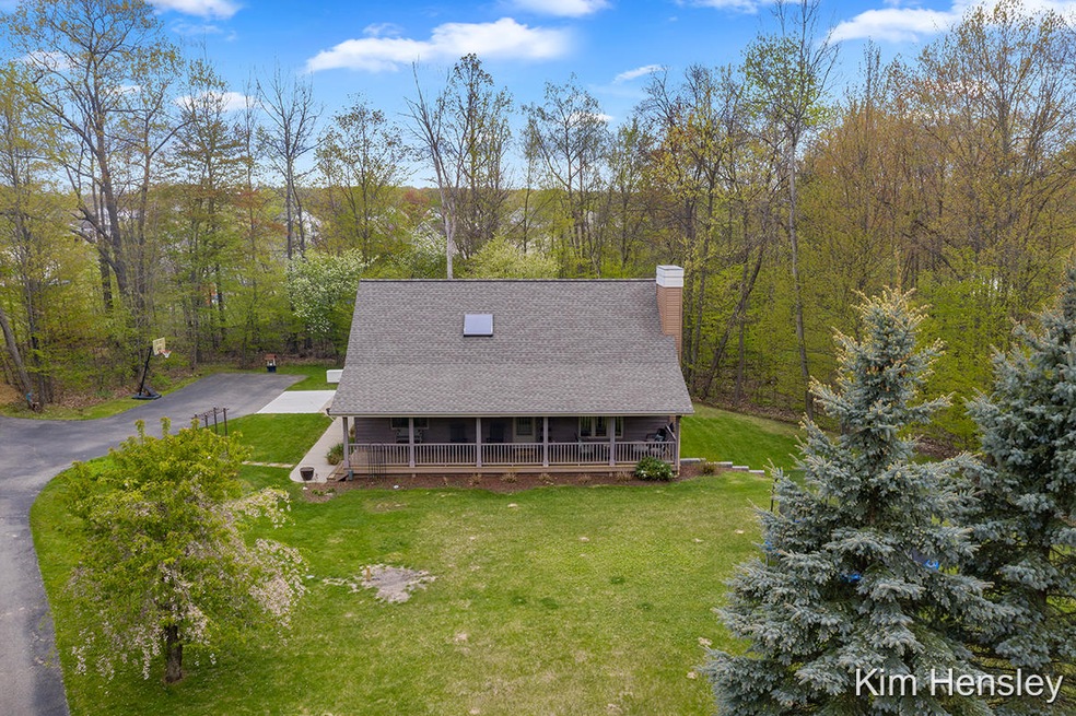 13885 Pointe North Ct NE unit 8, Cedar Springs, MI 49319 - photo 1