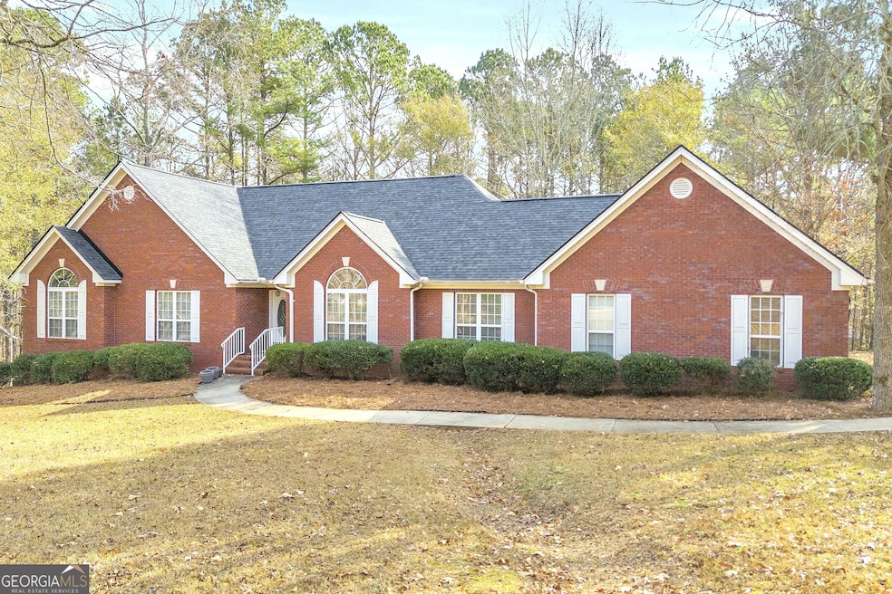 114 River Bluff, Hoschton, GA 30548 - photo 1