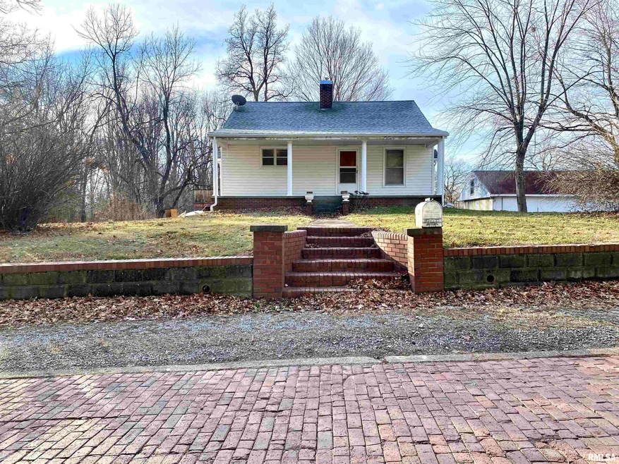 1105 W Ogara St, Harrisburg, IL 62946 - photo 1