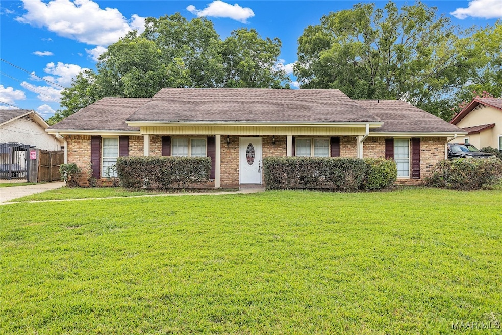 221 W Vanderbilt Loop, Montgomery, AL 36109 - photo 1