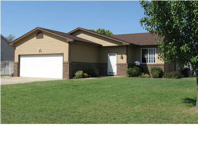 Well maintained 3 Bedroom, 3 Bath ranch home on co