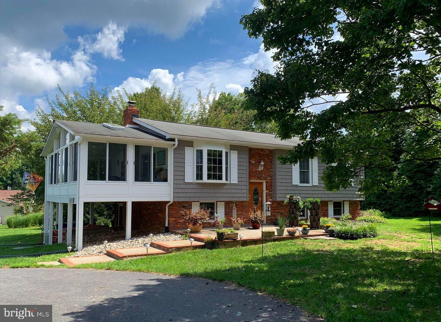 6603 Senecca Ln, Sykesville, MD 21784 - photo 1