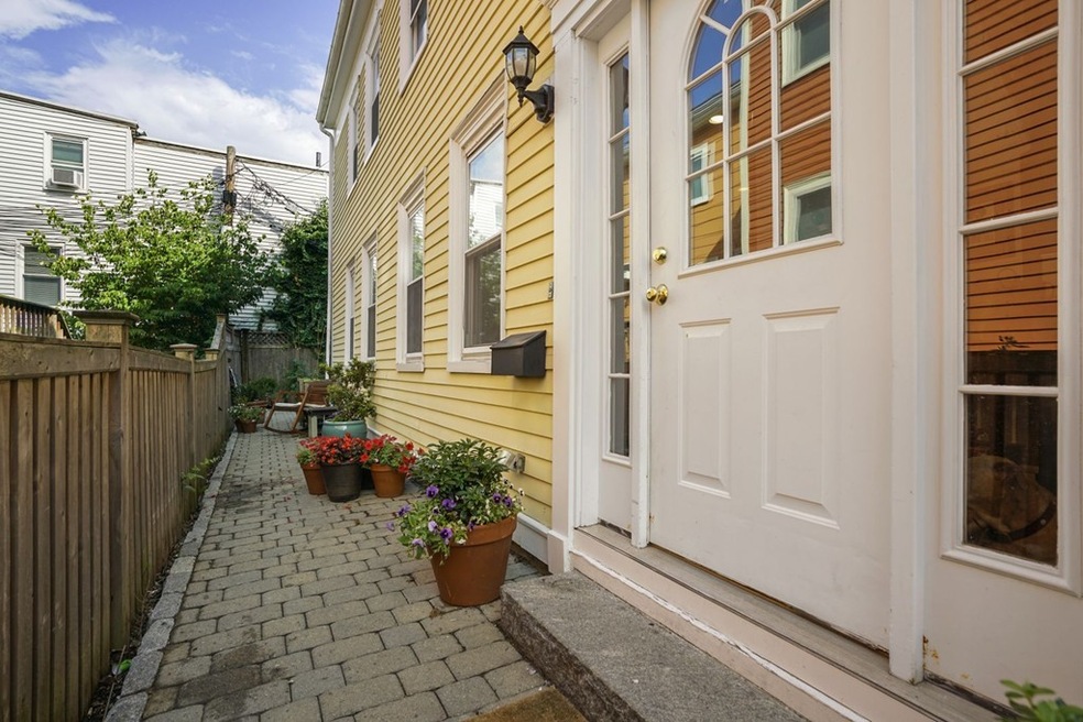 61 Pearl St, Charlestown, MA 02129 - photo 1