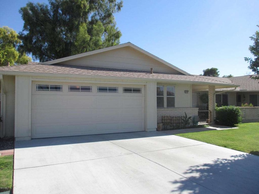 10701 W Venturi Dr unit 6E, Sun City, AZ 85351 - photo 1