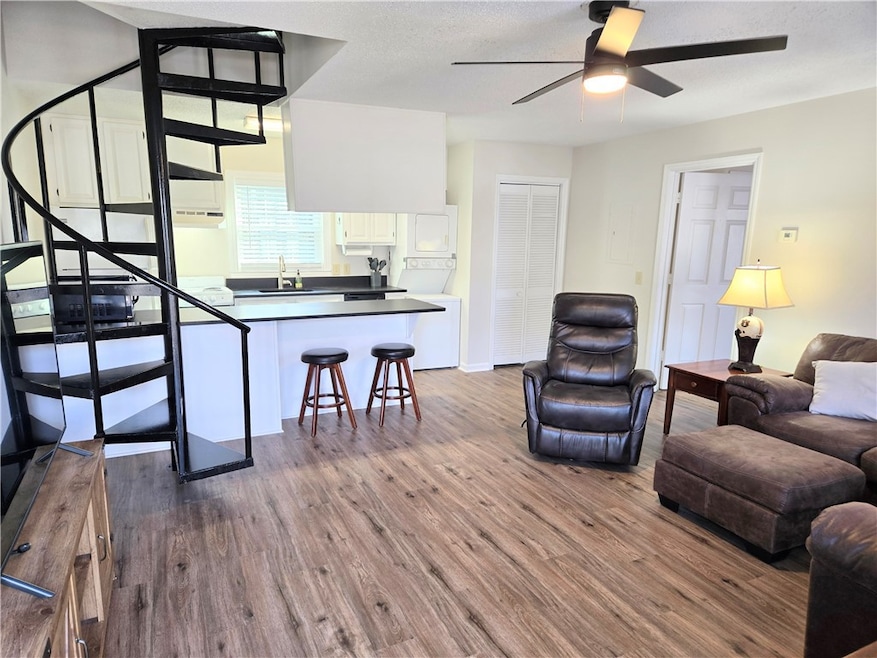 540 W Magnolia Ave unit 5, Auburn, AL 36832 - photo 1