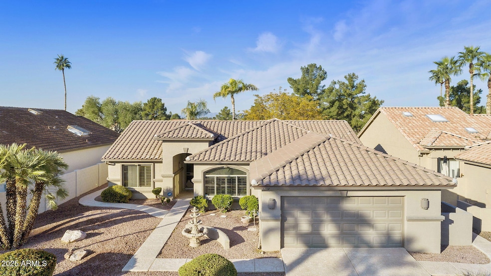 5752 S Amberwood Dr, Chandler, AZ 85248 - photo 1