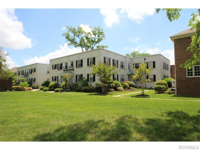 Welcome to 33 W Locke Lane