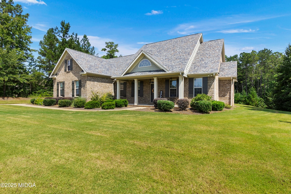 111 River Forest Dr, Forsyth, GA 31029 - photo 1