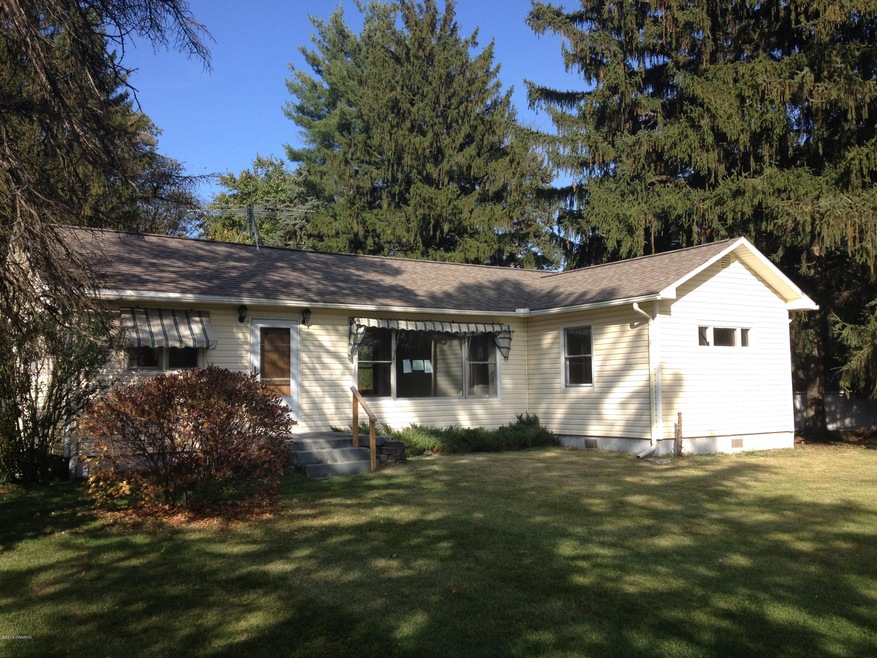 1823 E Main St, Niles, MI 49120 - photo 1