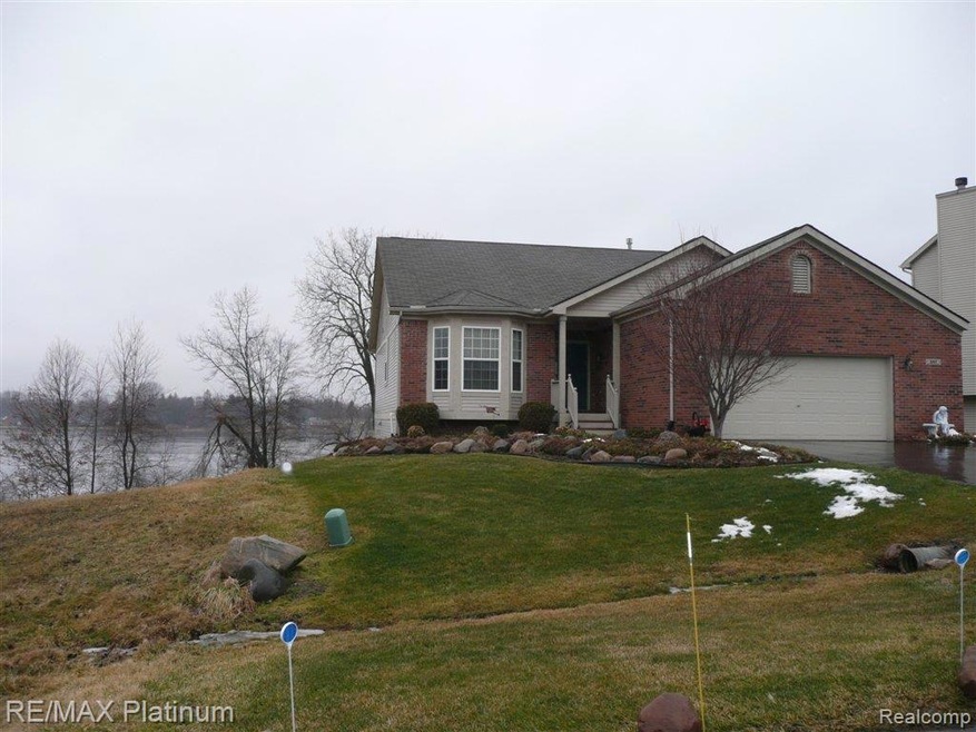 357 Lakeshore Point