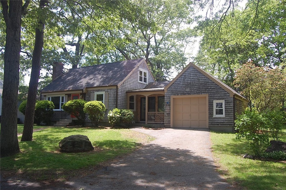 18 Pine Cone Dr, Barrington, RI 02806 - photo 1
