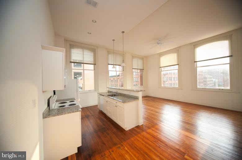 For Rent $1,095/month