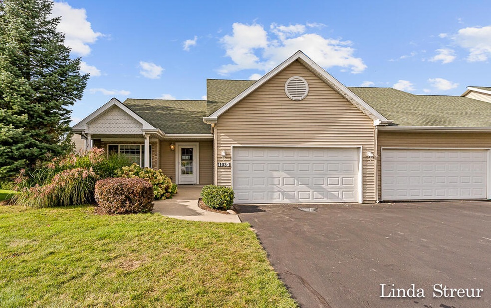 1103FountainviewCir02Lores
