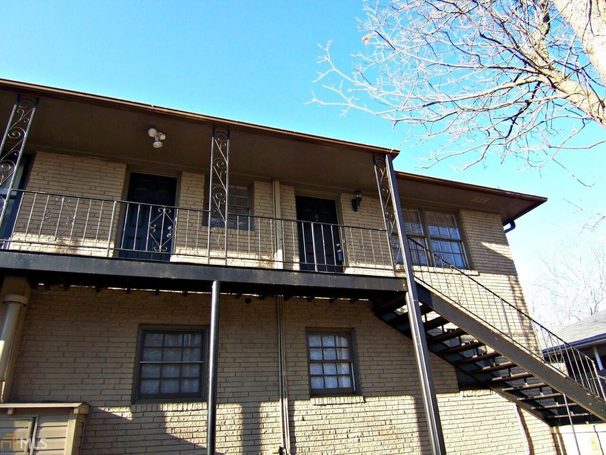 514 Clover Dr unit 4, Buford, GA 30518 - photo 1