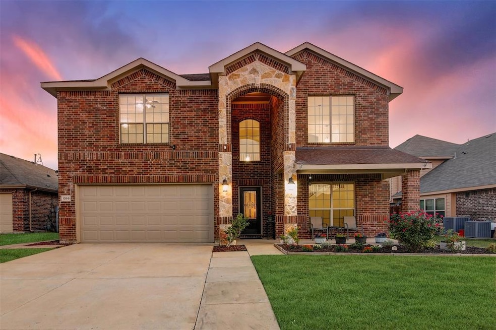1066 Carpenter Ct, Lavon, TX 75166 - photo 1