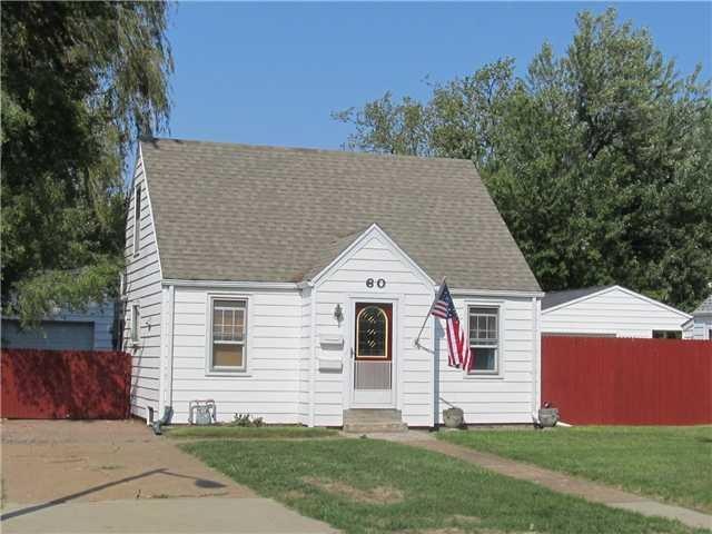 Exterior Front Vi nyl siding, roof less than 10 ye