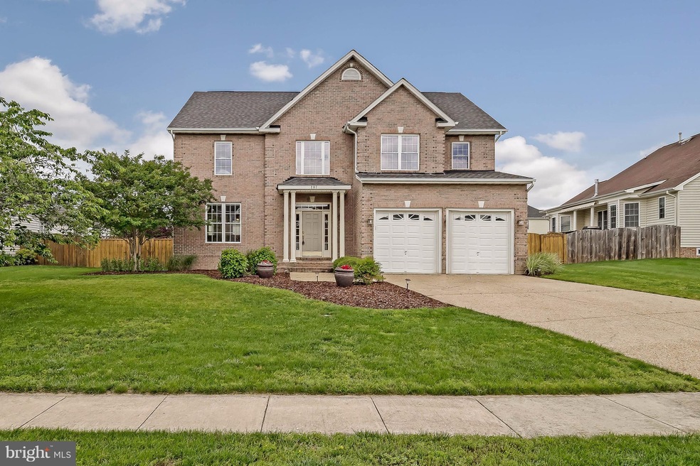 202 Wayfaring Dr, Winchester, VA 22602 - photo 1