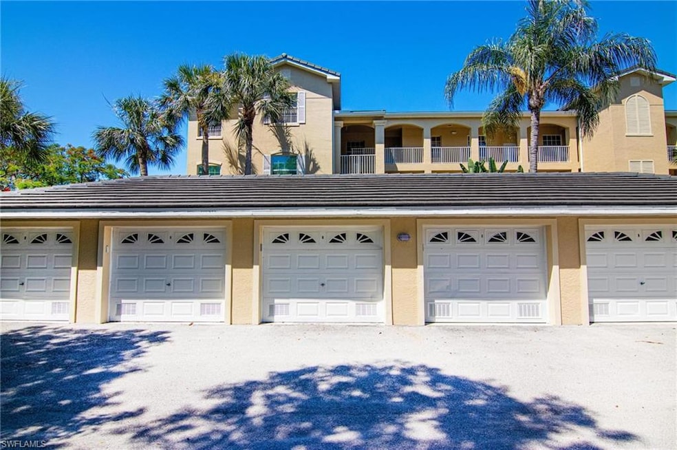 Detached Garage