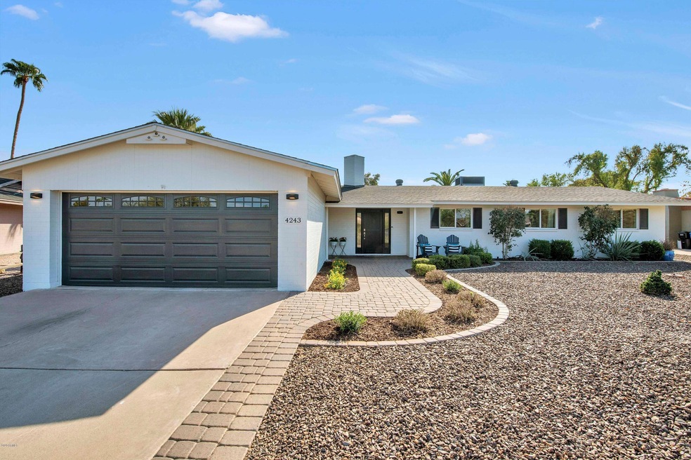 Gorgeous curb appeal
