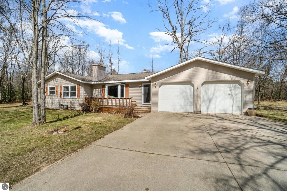 124 Frosh Dr, West Branch, MI 48661 - photo 1