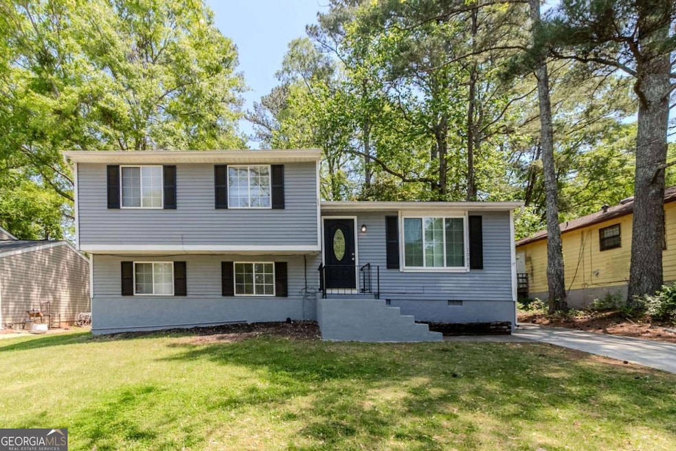2092 Countydown Ln, Stone Mountain, GA 30088 - photo 1