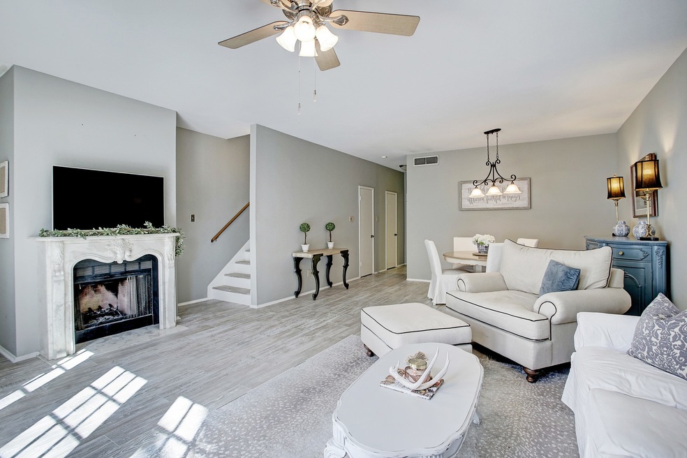 Welcome to 576 Wilcrest in Marlborough Square. Con