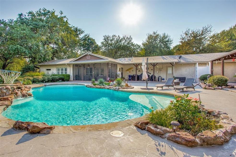 5540 Highland Dr, Denison, TX 75020 - photo 1