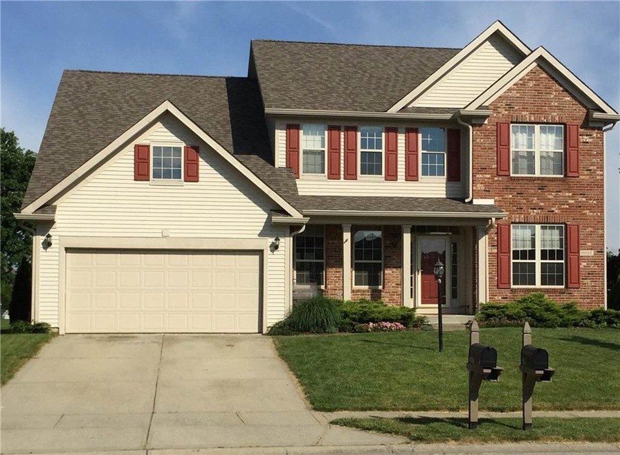 10262 Hawks Lake Dr, Fishers, IN 46037 - photo 1