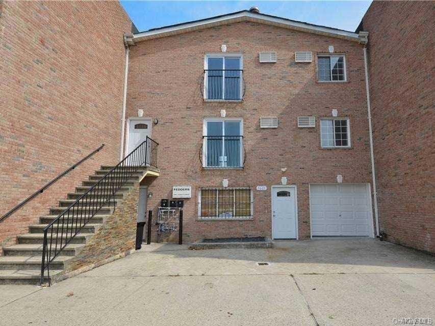 94-05 108th St, Jamaica, NY 11419 - photo 1