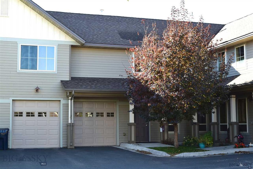 Front Entrance w/2 Car Garage