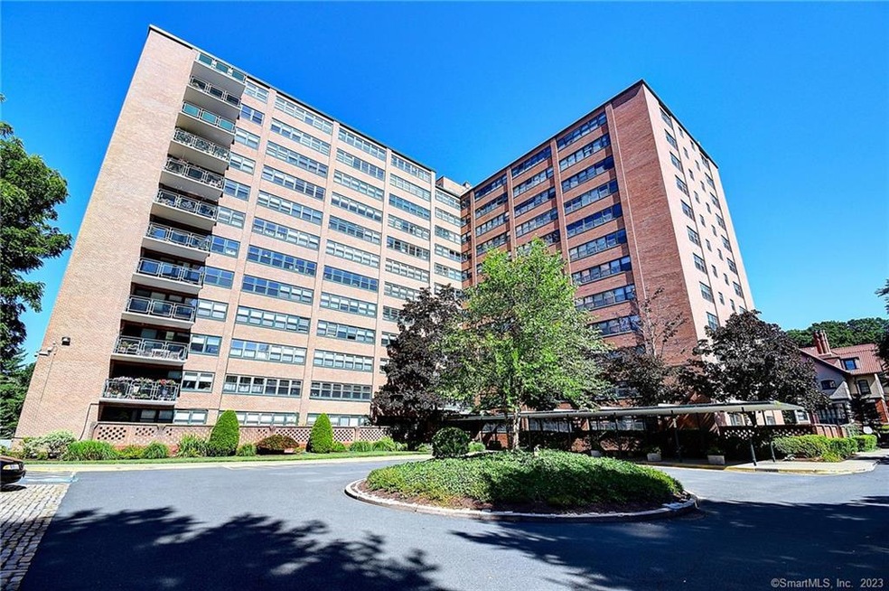 The Woodland unit 6I, Hartford, CT 06105 - photo 1