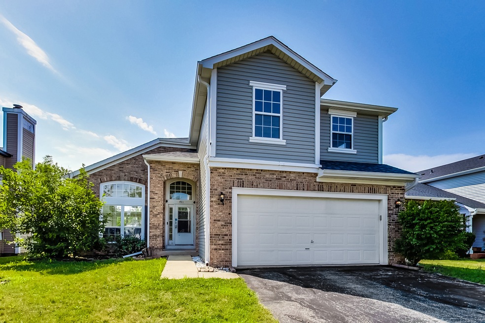 1911 Spice Cir, Naperville, IL 60565 - photo 1