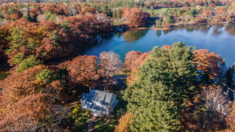 159 Maquoit Dr, Freeport, ME 04032 - photo 1