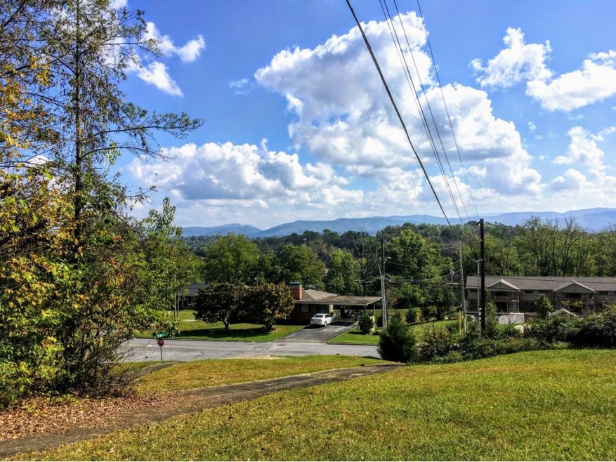 151 E Highland Rd, Johnson City, TN 37601 - photo 1