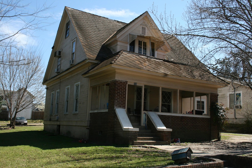 739 8th Ave (1)
