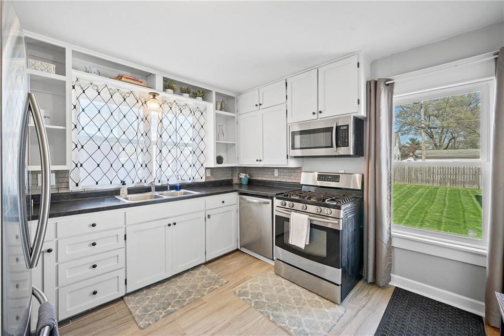 3807 5th Ave, Des Moines, IA 50313 - photo 1