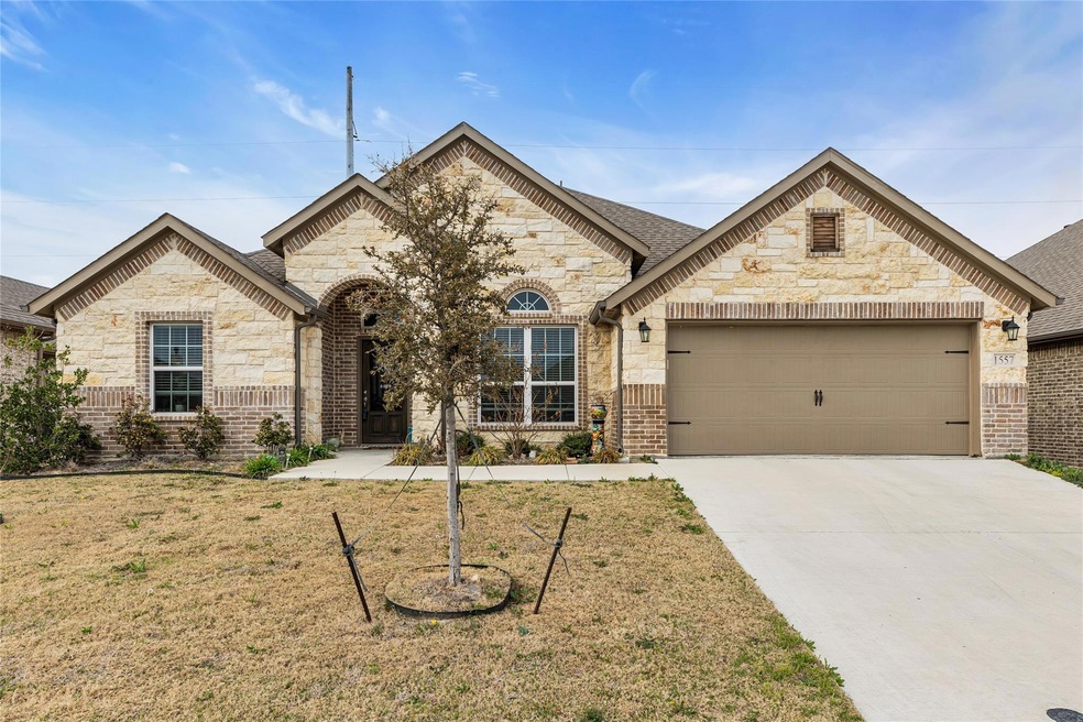 1557 Stanchion Way, Weatherford, TX 76087 - photo 1