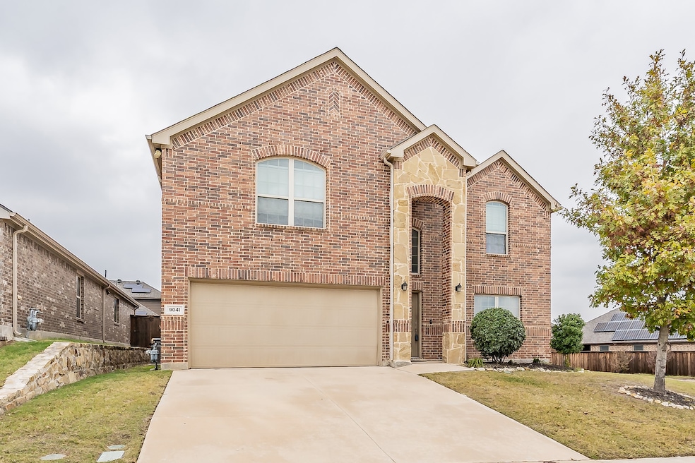 9041 Bronze Meadow Dr, Fort Worth, TX 76131 - photo 1