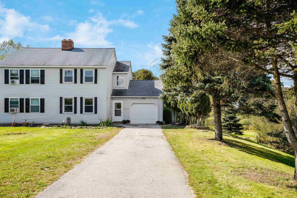 4 Senter Cove Rd unit R, Derry, NH 03038 - photo 1