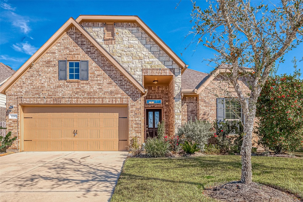 2210 Leonetti Ln, Rosenberg, TX 77471 - photo 1