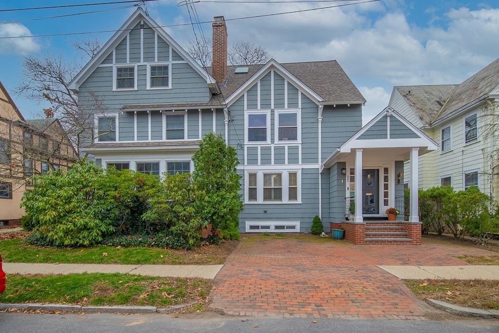 553 Lloyd Ave unit 2, Providence, RI 02906 - photo 1