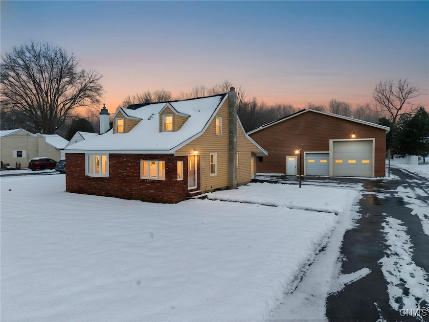 4101 Elmcrest Rd, Liverpool, NY 13090 - photo 1